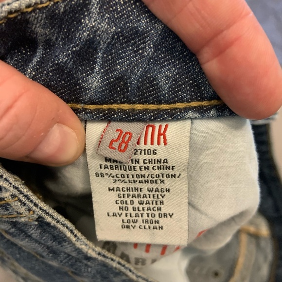 🐝 Shank Jean Shorts (size 28) - Picture 4 of 4